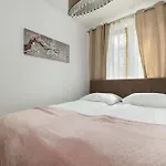 Rentplanet - Podgorze Апартаменты *