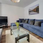 Rentplanet - Podgorze Апартаменты *