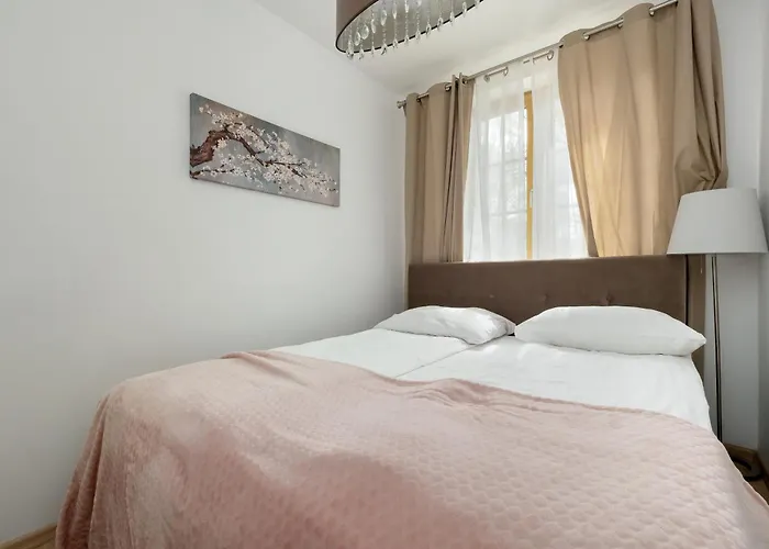 Rentplanet - Podgorze 公寓 *